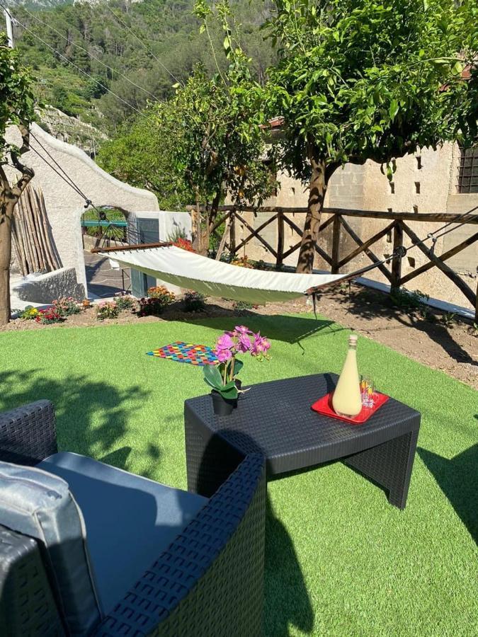 Holiday House Ruocco Майори Екстериор снимка